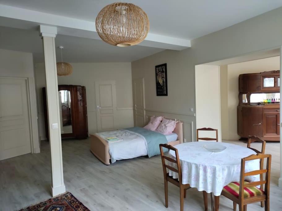 Superbe Studio Spacieux Angouleme Bagian luar foto
